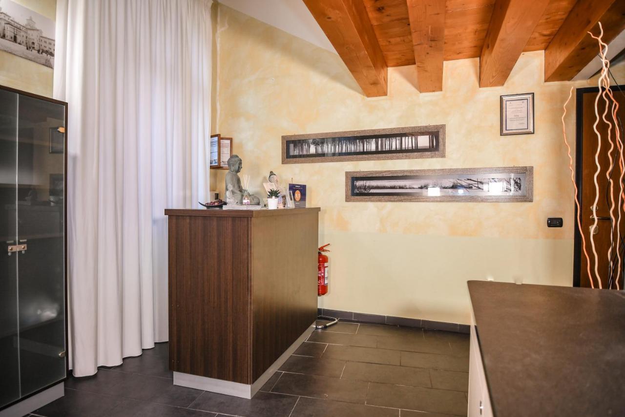 Zen Hotel Ferrara Bagian luar foto