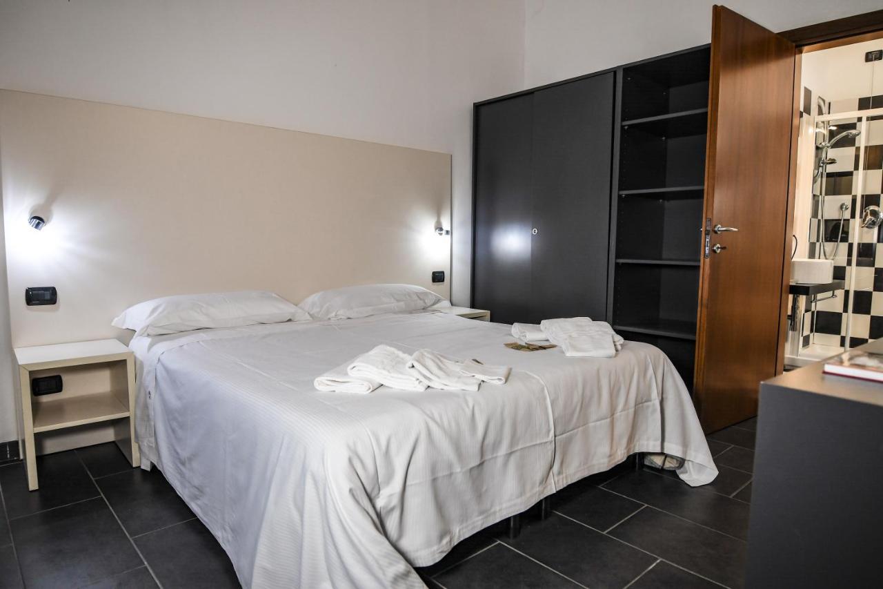 Zen Hotel Ferrara Bagian luar foto