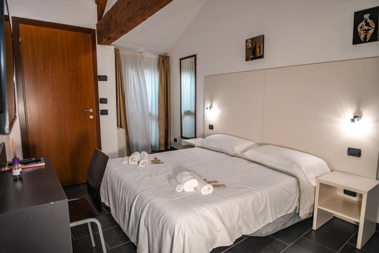 Zen Hotel Ferrara Bagian luar foto