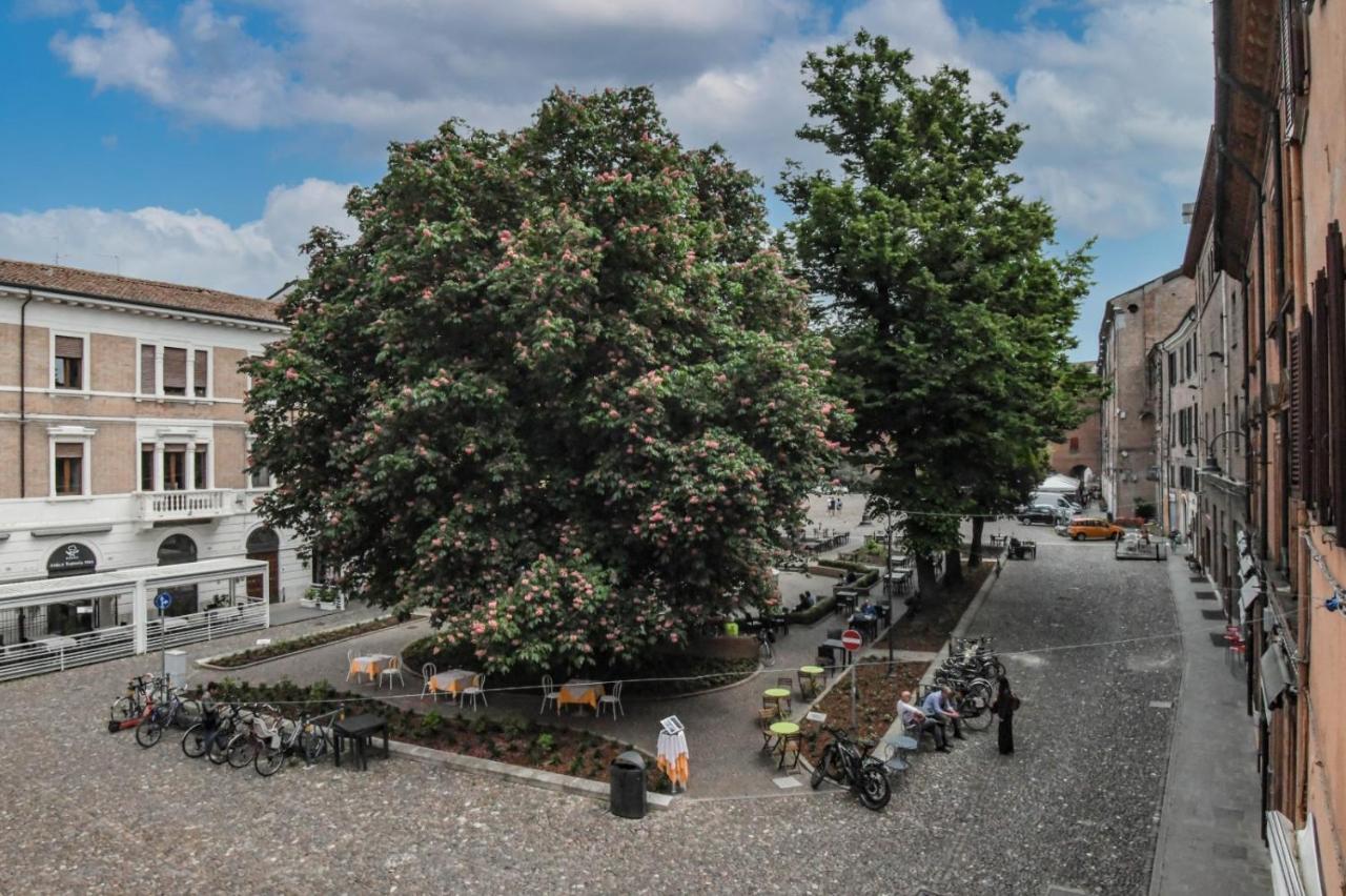Zen Hotel Ferrara Bagian luar foto